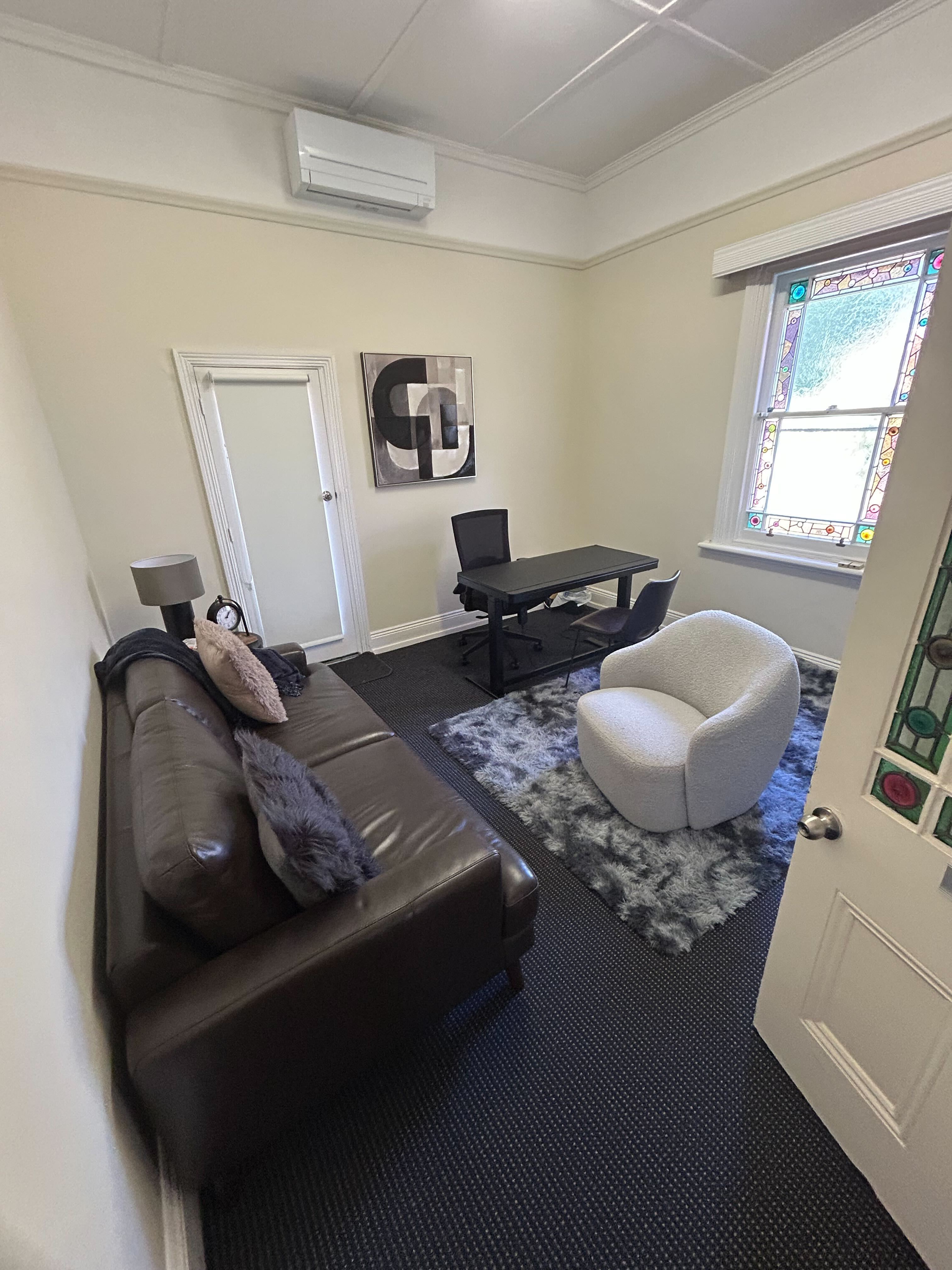 Frankston Room 2